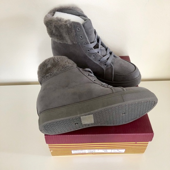Faux Fur Gray Lace Up Style Wedge Insole Winter Boots Women’s various sizes NIB - Picture 14 of 14